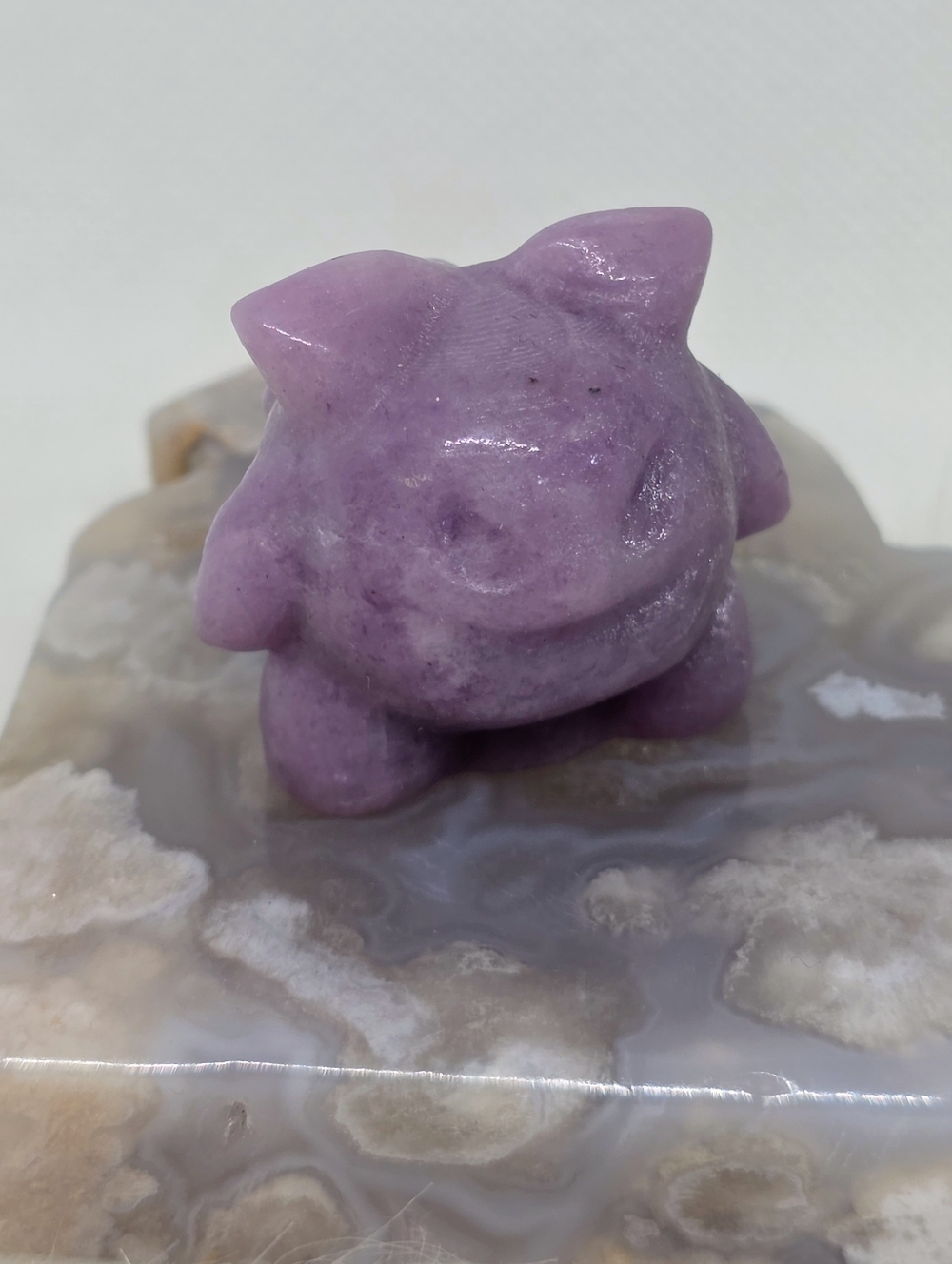 💜 Lepidolite Gengar Carving 1.2” – Purple Crystal Pokémon – Cute Ghost Crystal
